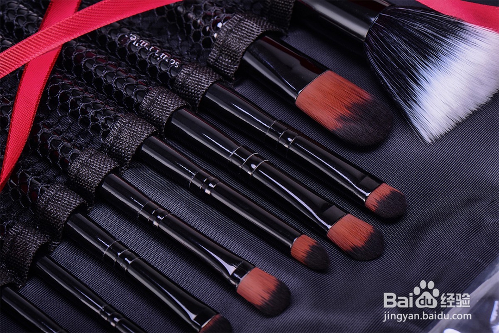 怎样清洗和保养化妆刷?