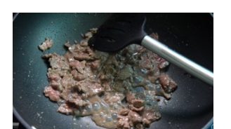 好吃的黑椒牛肉炒意面的做法步骤