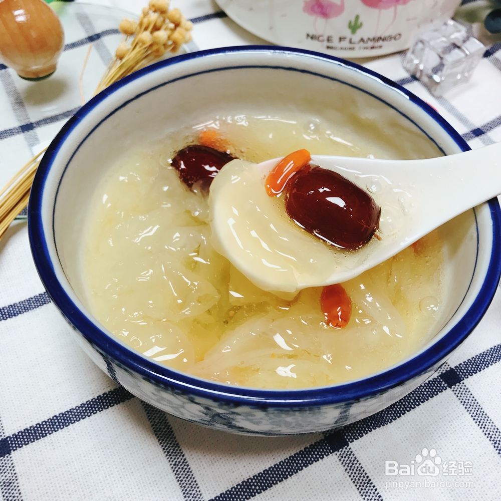 教你怎么做鲜银耳红枣汤