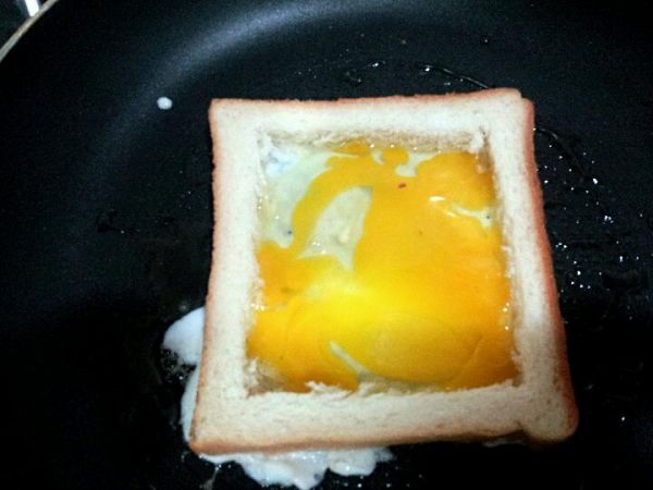 火腿芝士煎蛋吐司