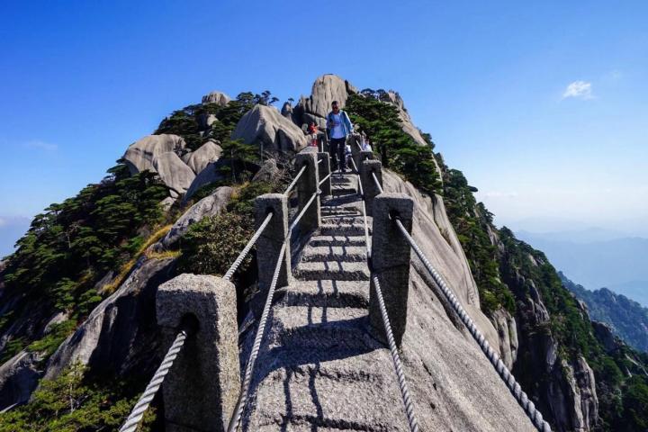 为什么人们都说“不登天都峰等于一场空”