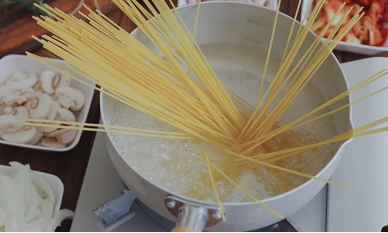 泡菜辣炒意大利面