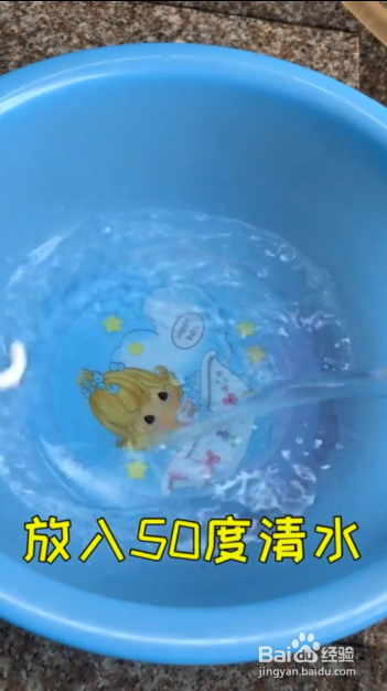 如何让脏的白衣服变得干净