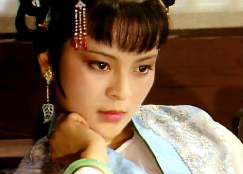 红楼梦中三妹妹是谁