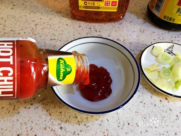 怎么做甜辣鸡翅。