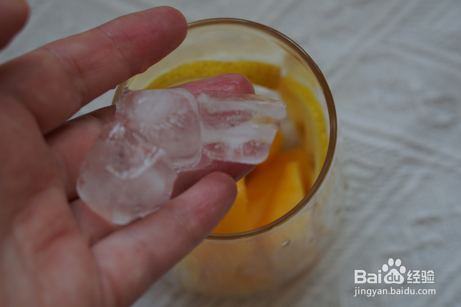 黄桃柠檬气泡水