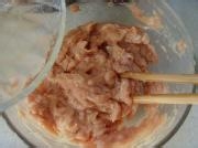 如何制作皮薄馅嫩的钟水饺
