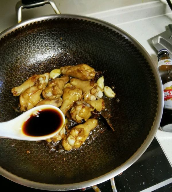 醇香啤酒鸡翅根烧土豆