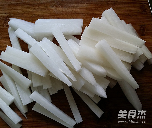 萝卜粉条肉圆汤