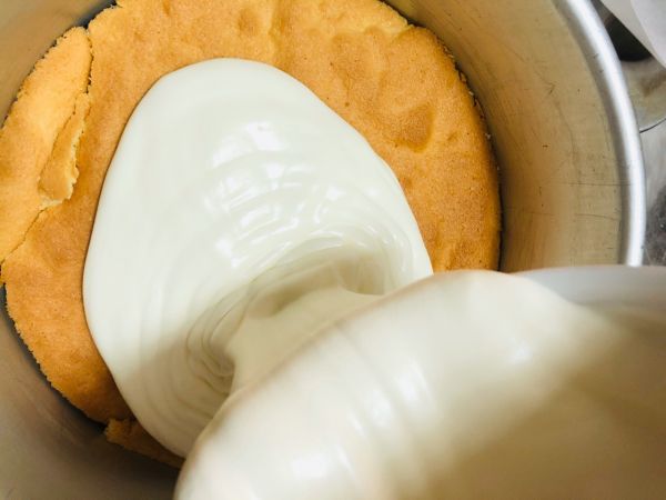 椰浆芒果慕斯蛋糕