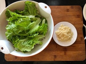蒜香蚝油生菜的做法