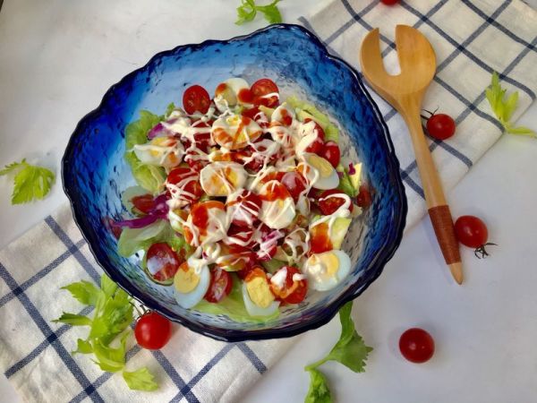 鹌鹑蛋果蔬沙拉