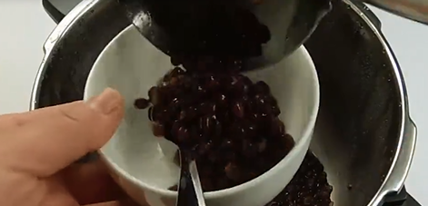 如何在家自己制作奶茶？