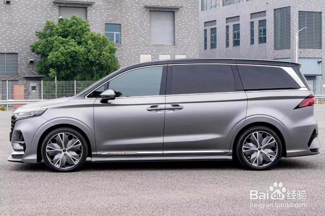 国产“埃尔法”一下来俩，想买MPV的有福了！