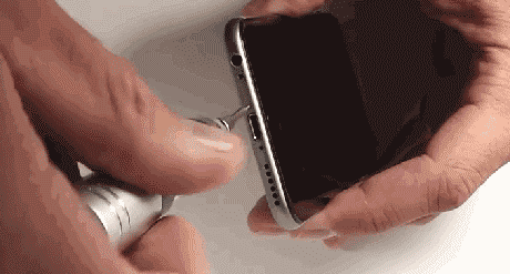 iPhone手机如何自己换电池