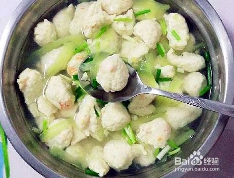 家庭自制黄瓜鸡肉丸子汤