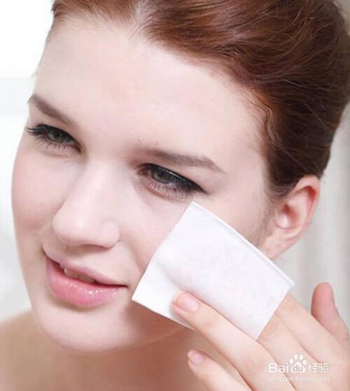 如何正确使用爽肤水