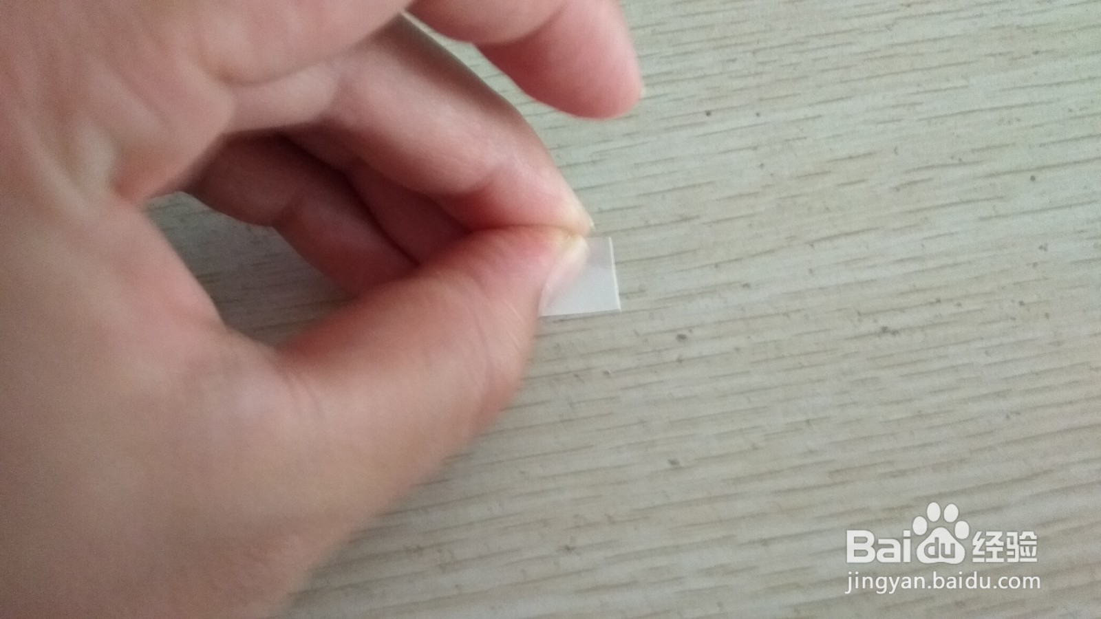 如何用一块长方形硬卡纸做简易的钢笔的支架