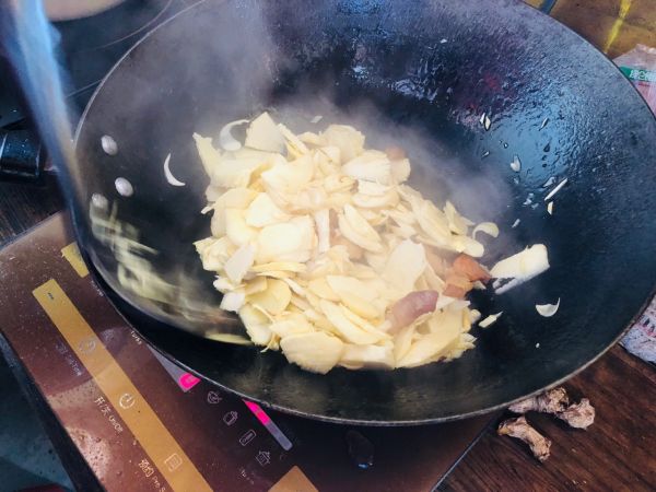 春笋五花烩芥菜