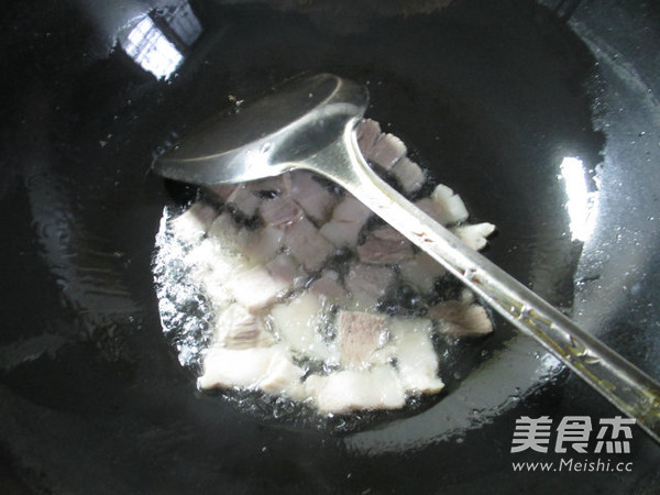 黑木耳五花肉炒菜芯