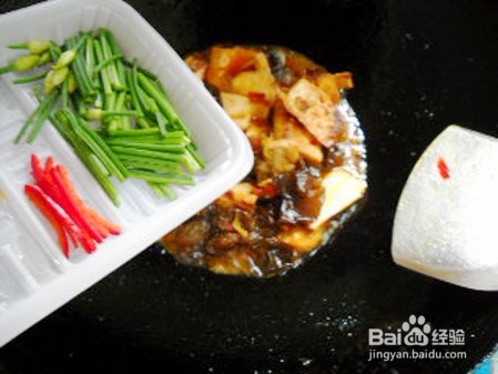 教你做金针菇烩豆腐