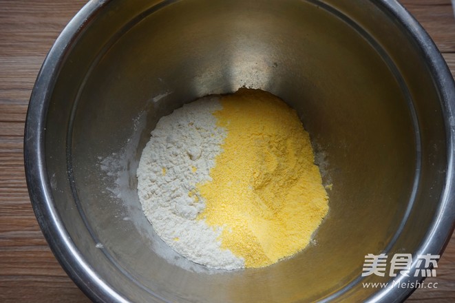 核桃玉米面发糕