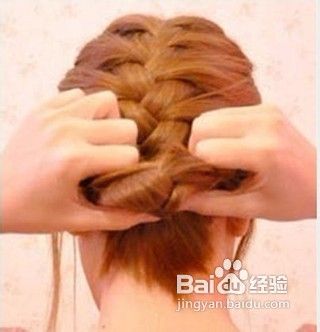 蝎子辫的韩式编发教程