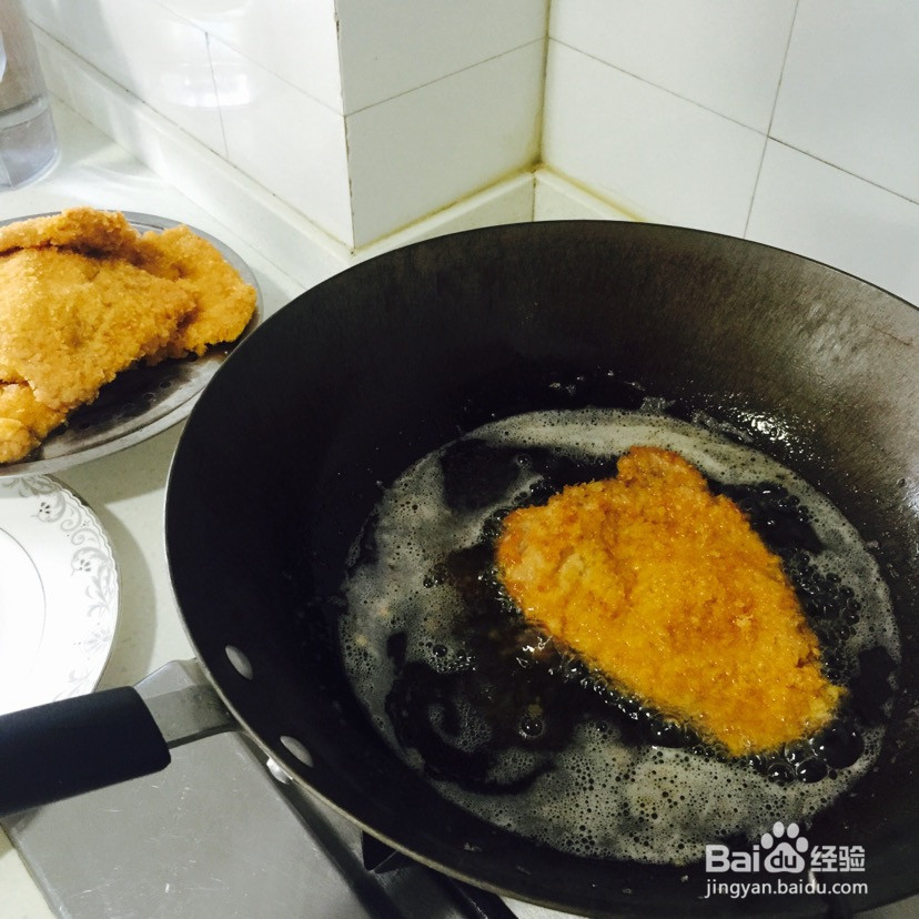 劲脆黄金炸猪排的做法