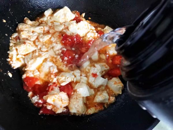 西红柿虾干豆腐羹