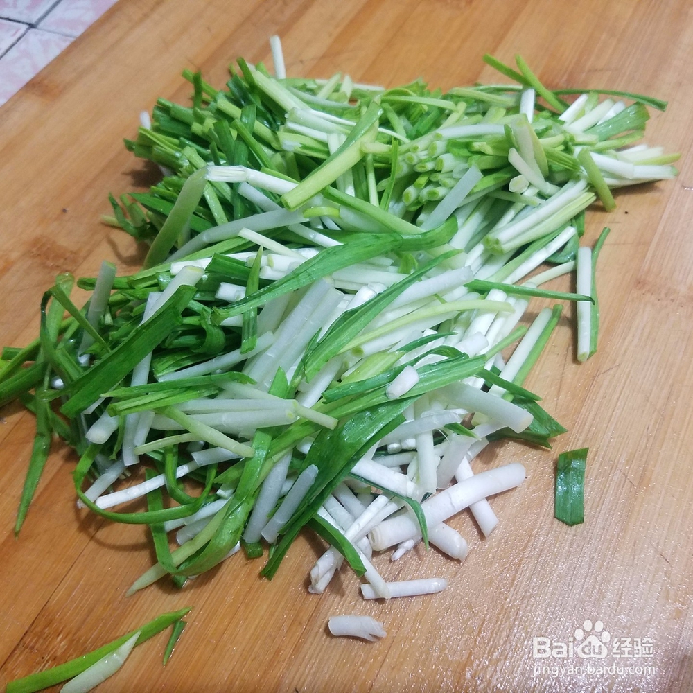 蒜苗炒土豆丝的做法