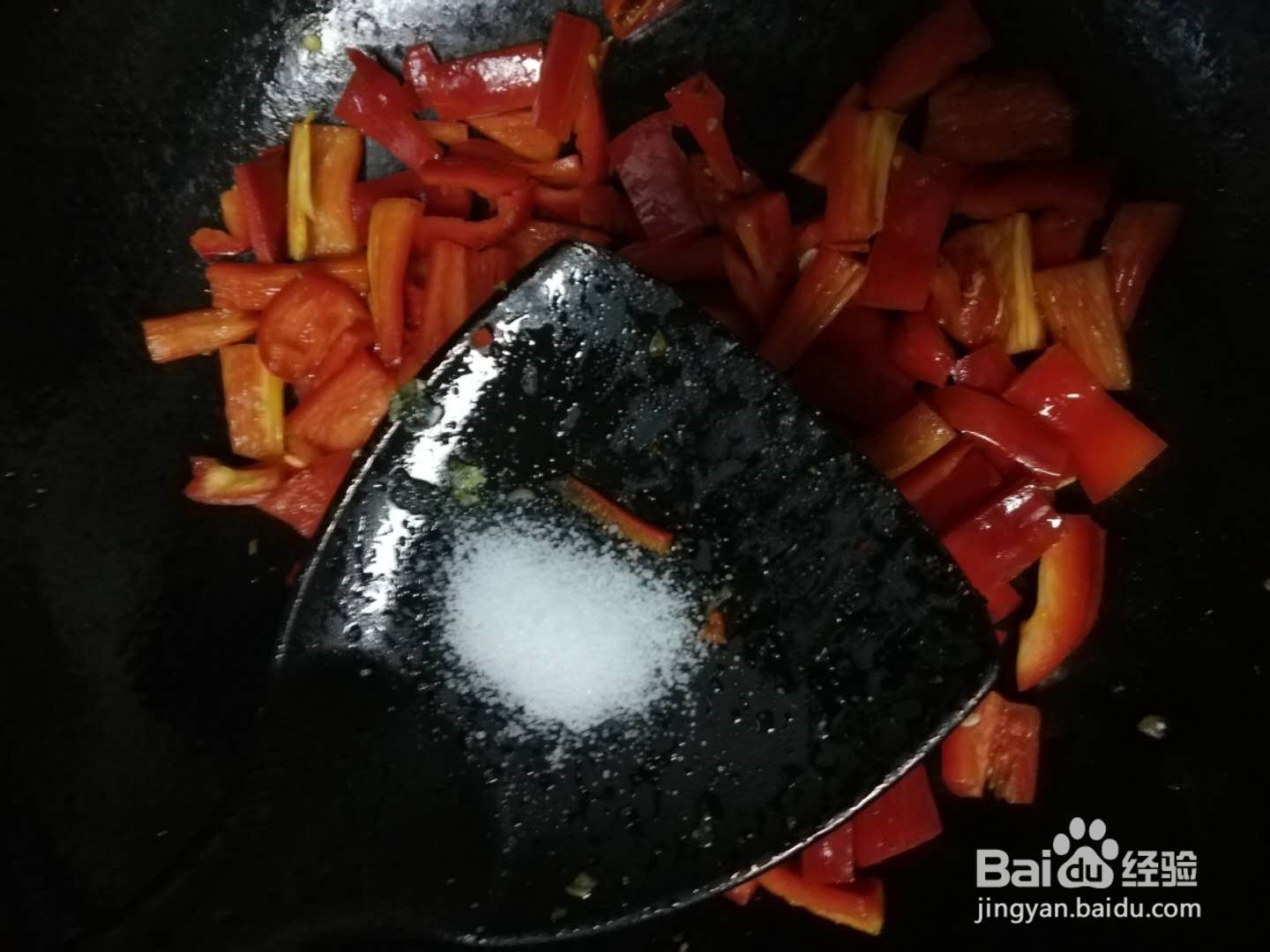 红椒炒鸡蛋的做法