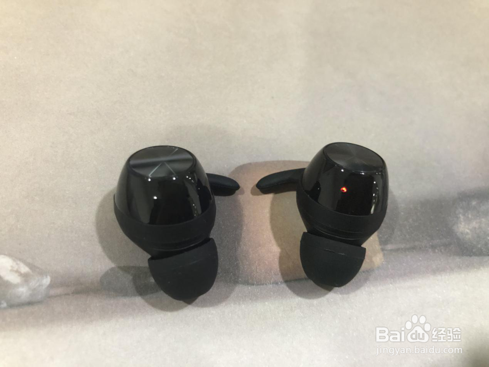 漫步者 LolliPods和xisem西圣战神Ares对比