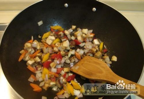 奶香肉肠烤米饭