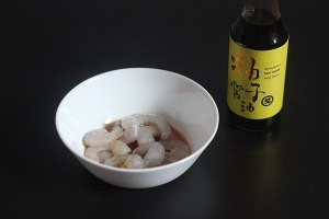 怎么做柚香虾仁果蔬沙拉