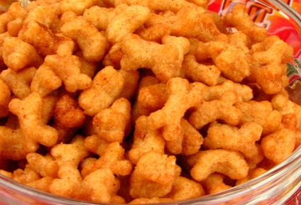 白色小骨头似的甜甜的膨化食品叫什么