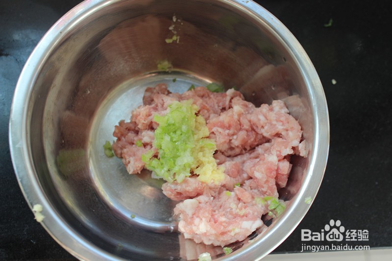 鲜虾锅贴的做法