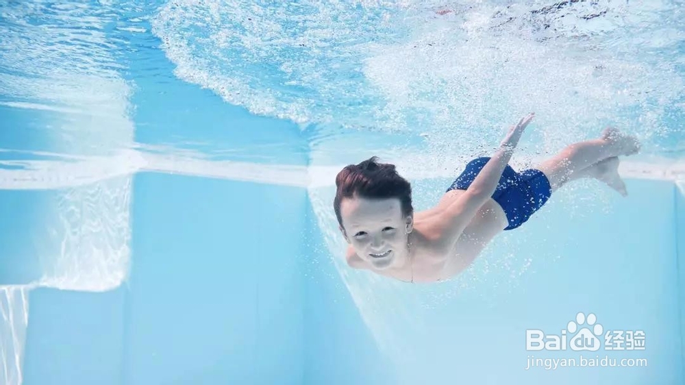 游泳池水质卫生执行新国标，行业应对有新方