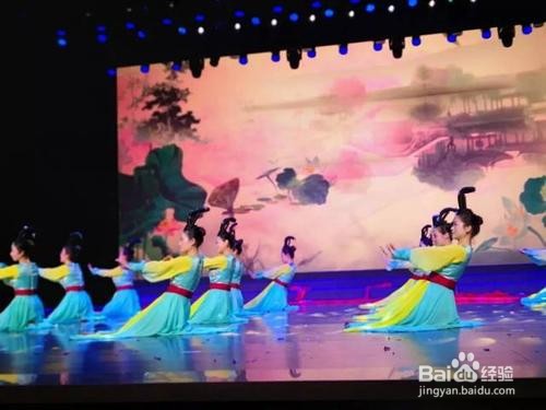 山水霓裳怎么做到的