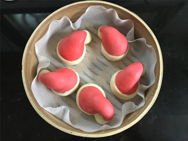 #令人羡慕的圣诞大餐#圣诞帽南瓜包