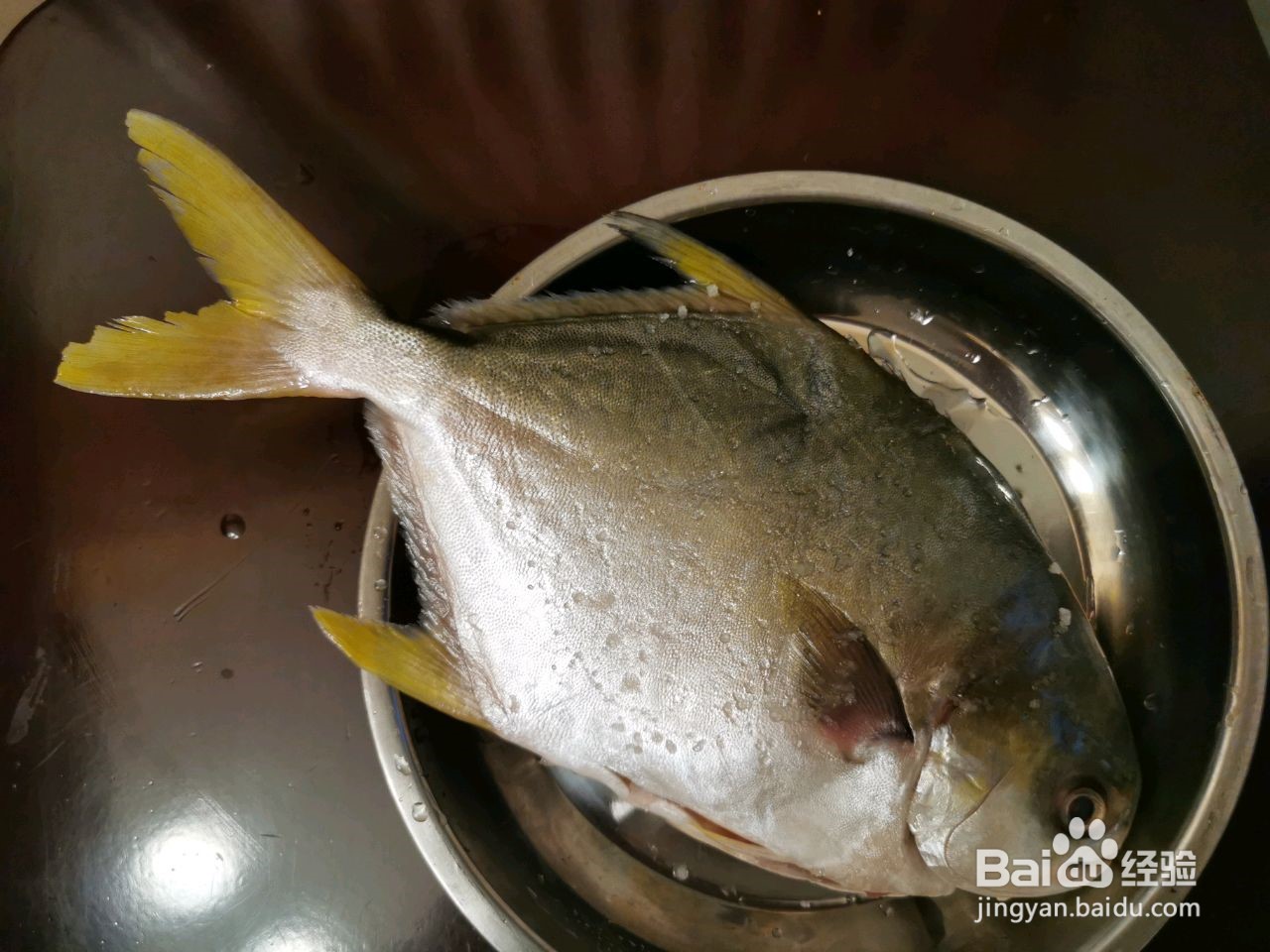 金鲳鱼的简单烹调