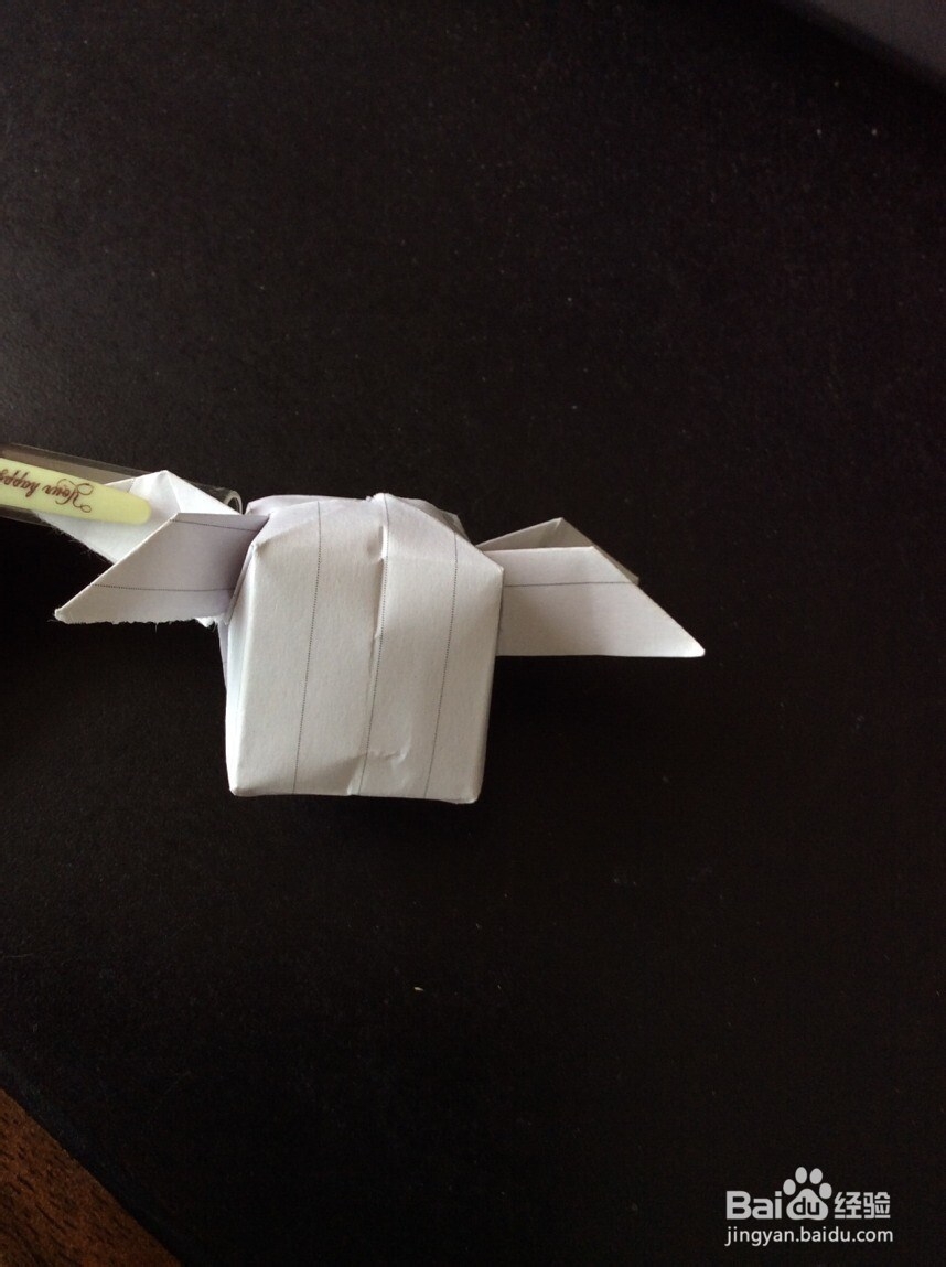 怎样折带翅膀的气球？