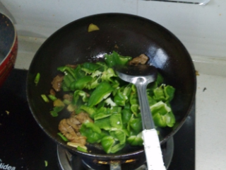 家常菜:菜椒炒肉