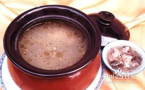 猴头菇炖排骨汤的做法