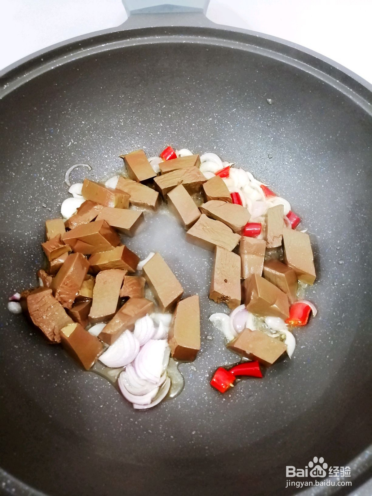 鸭血炖干豆腐的做法