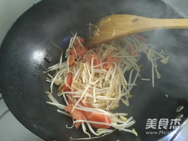 炒凉皮的家常做法