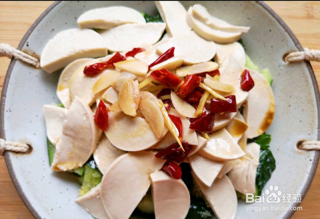 如何做出凉拌黄瓜素鸡？