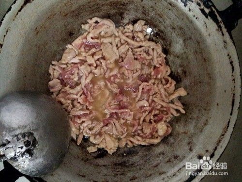 如何制作简单美味的灯笼椒炒肉片