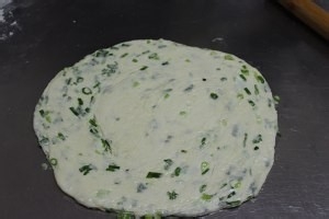 简单快手的美味葱油饼