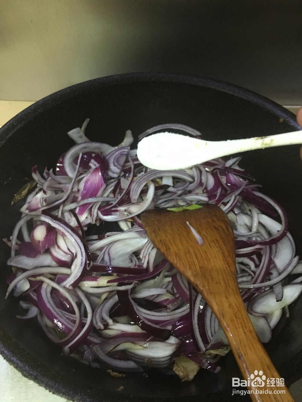 洋葱炒鸡蛋好吃的新做法