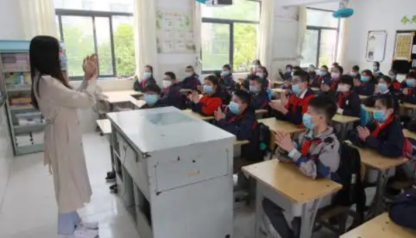 四年级学生对自己说寄语50字怎么写